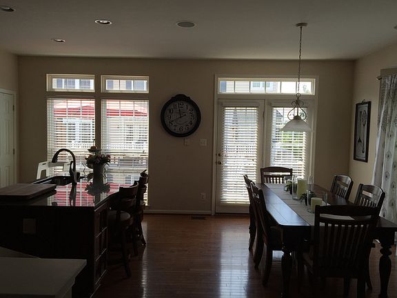5th image of 1201 Hendrix Ln