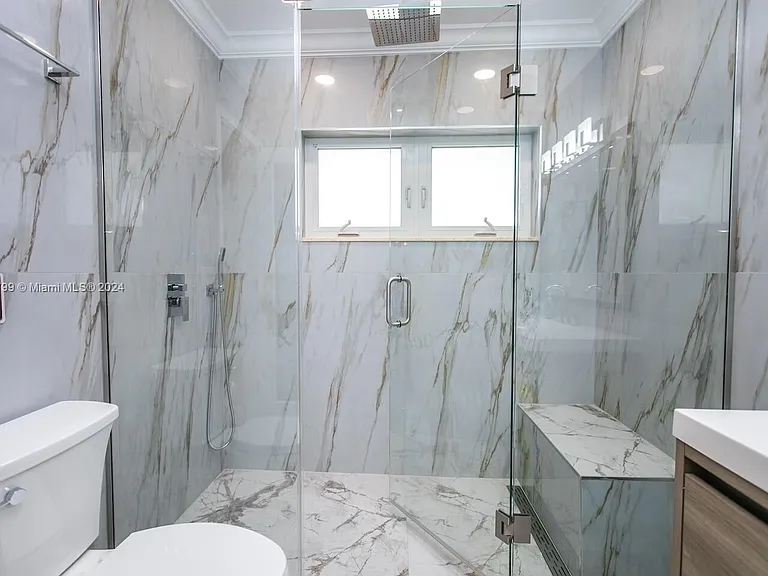 1022 Adams St — Photo 40