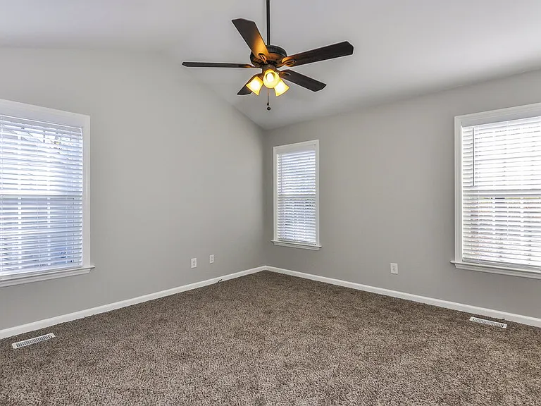 616 Groveton Trl — Photo 10