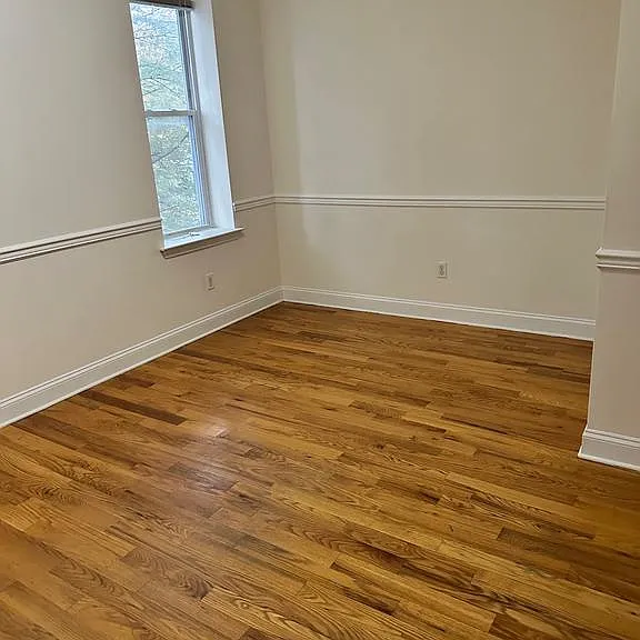 2258 N Park Ave — Photo 9