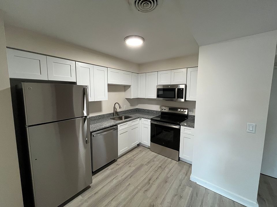 1st image of 291 Hudson Ave APT D