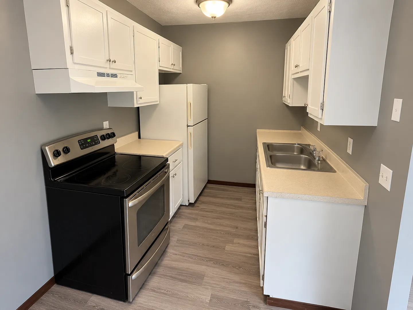 3503 Falling Springs — Photo 2