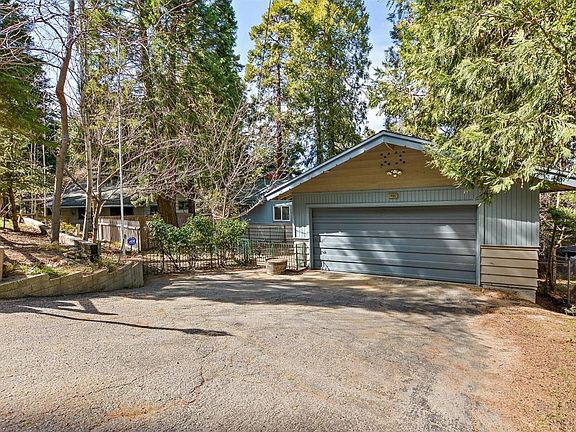 2nd image of 24862 Felsen Dr