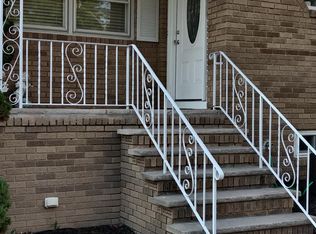 1120 New Dover Rd #2, Edison, NJ 08820