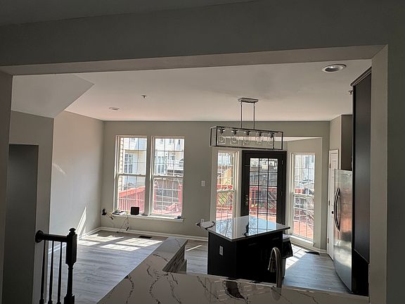 4th image of 9805 Juniper Dr