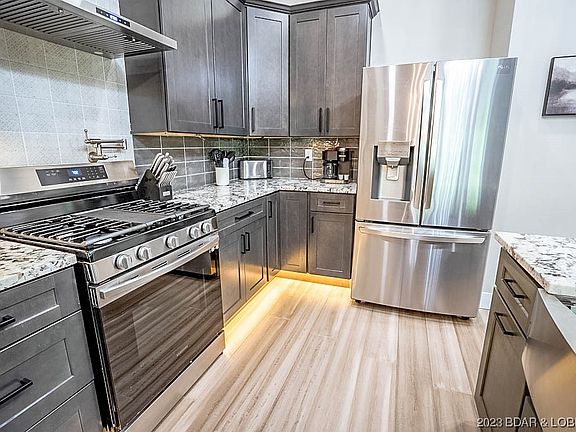 5th image of 613 Cove Cir