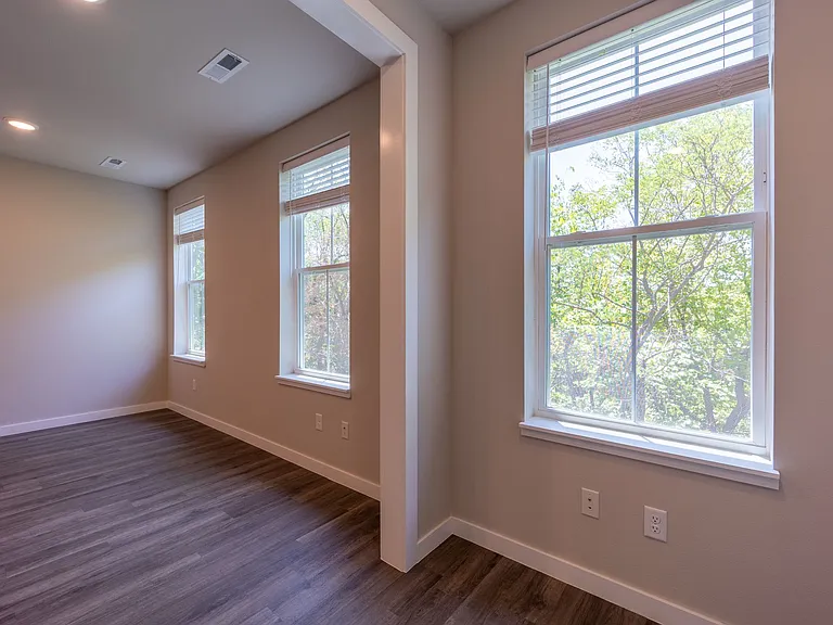 257 E Township St — Photo 25