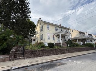 23 E Mohn St, Mohnton, PA 19540