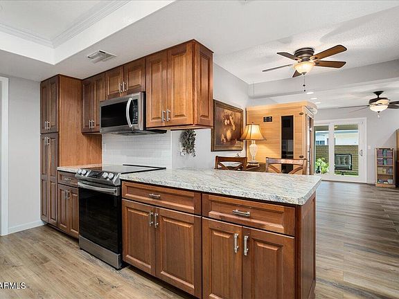 4th image of 21427 N Palm Desert Dr
