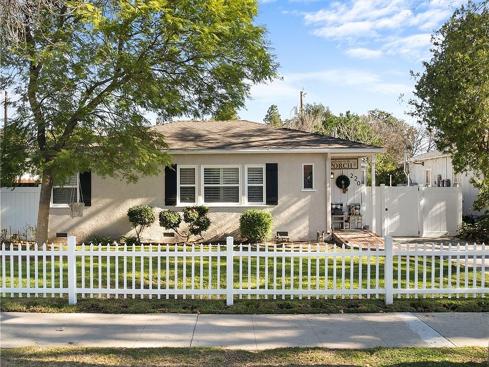 1st image of 220 S Beachwood Dr