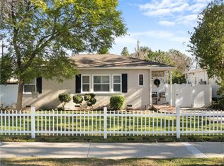 220 S Beachwood Dr, Burbank, CA 91506