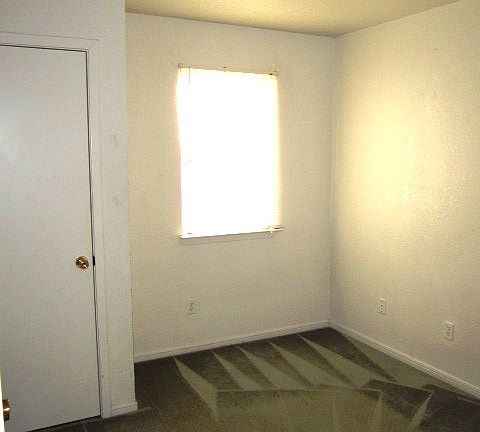 5th image of 5212 Morning Glen Ln APT A