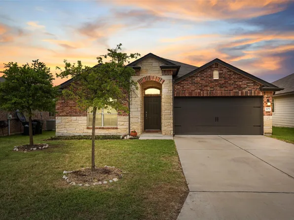 105 Plata Ln, Jarrell, TX 76537