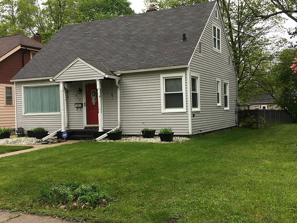 2nd image of 917 Fairbanks Ave