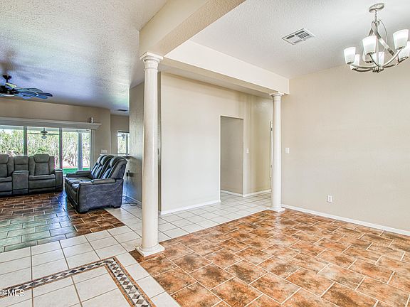 3rd image of 304 Avenida Mirador