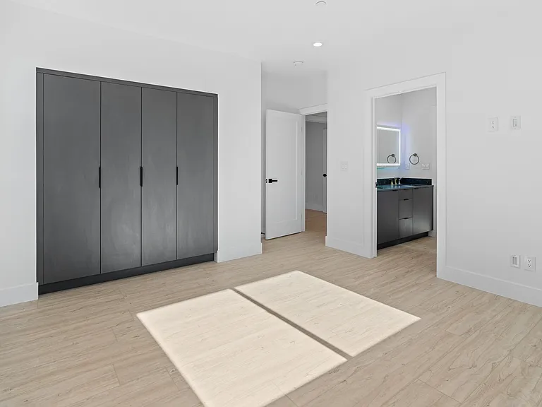 15224 W Holyland Dr — Photo 16