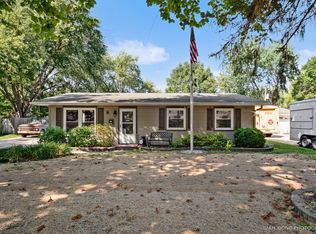 8 Hampton Rd, Montgomery, IL 60538