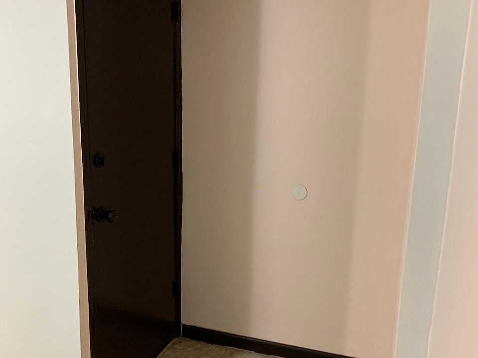 1st image of 39 Spruce Street