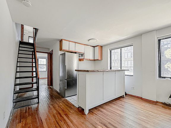2nd image of 29 7th Ave S APT 2A