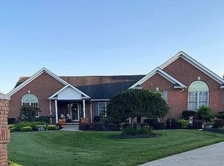 2011 Royal Oak Dr, Uniontown, OH 44685