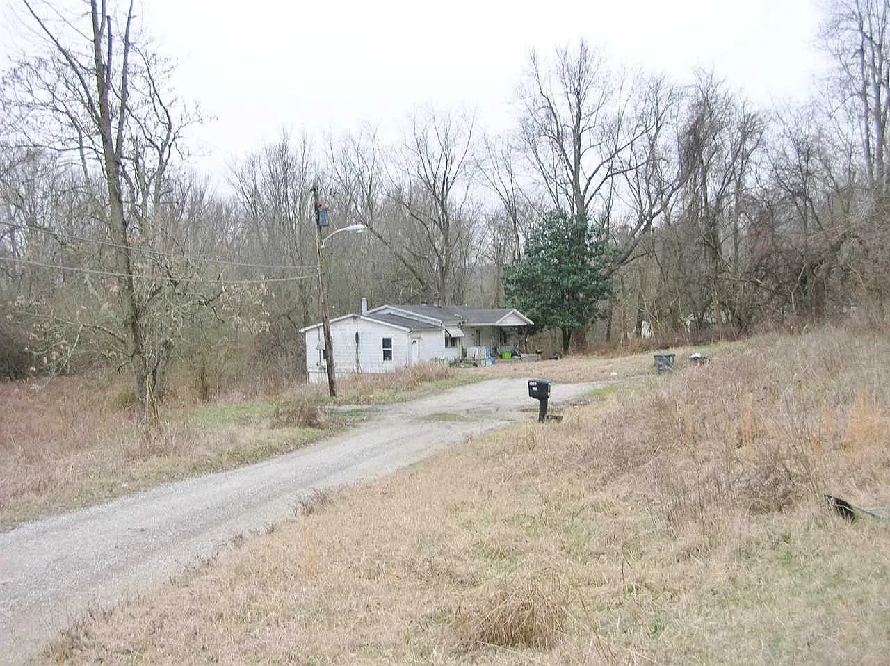 1901 Johnson Ln photo 1