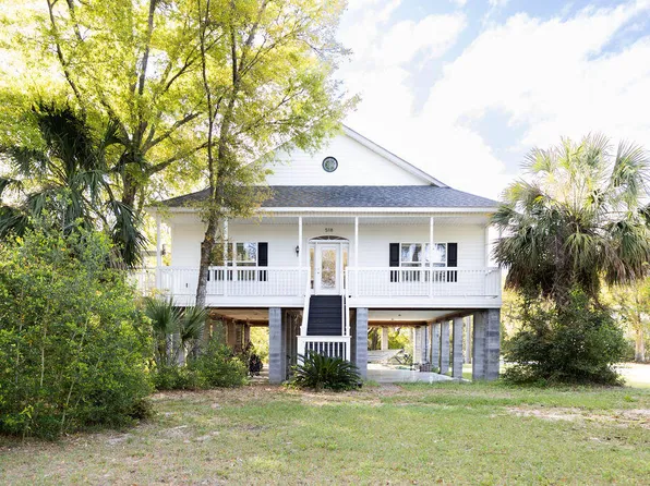 518 Jungle Rd, Edisto Island, SC 29438