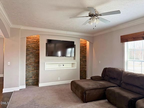 5th image of 1909 Raven Rock Rd