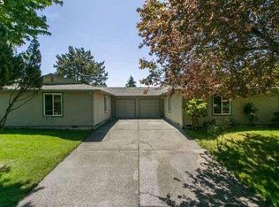 2712 Walnut Ave APT B, Newberg, OR 97132