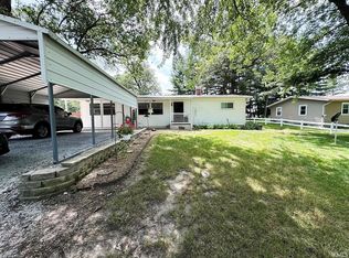 545 E Hickory Ln, Winamac, IN 46996