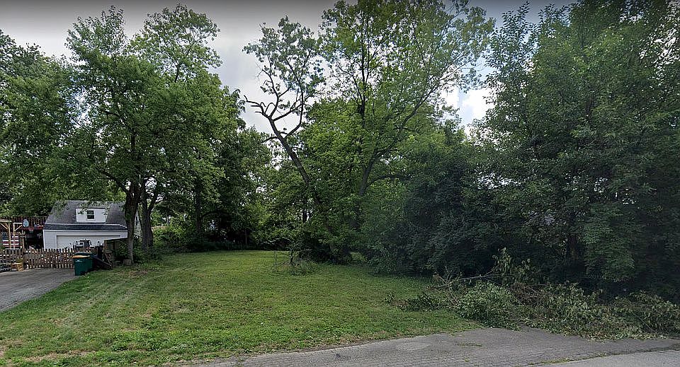 1st image of 1642 Barney Ave