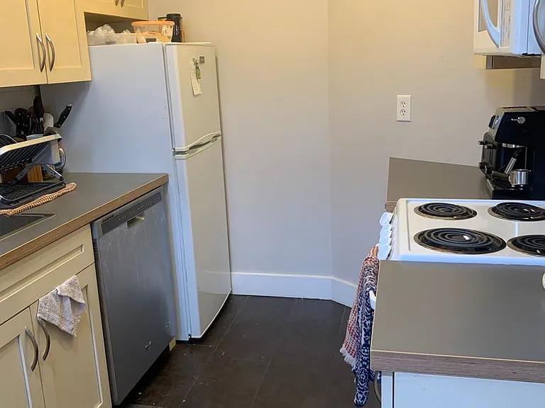 7 Gorham St #9I — Photo 5