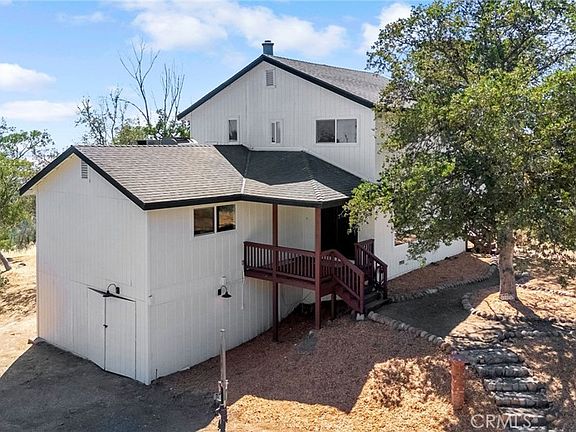 5th image of 41070 Lilley Mountain Dr