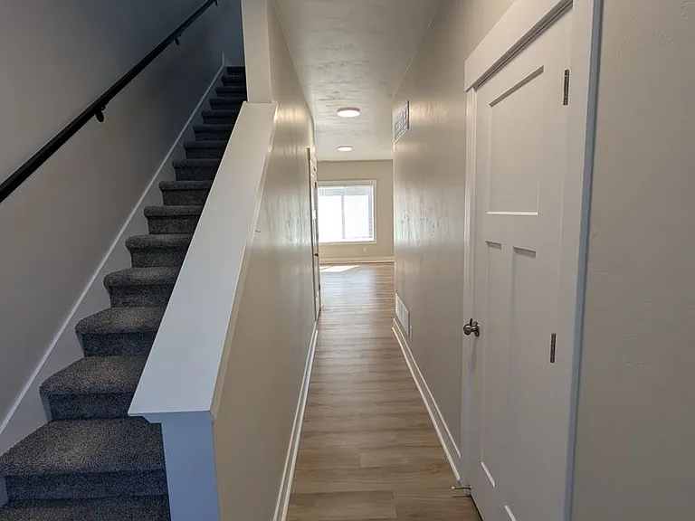 109 Hillcrest Ave — Photo 5