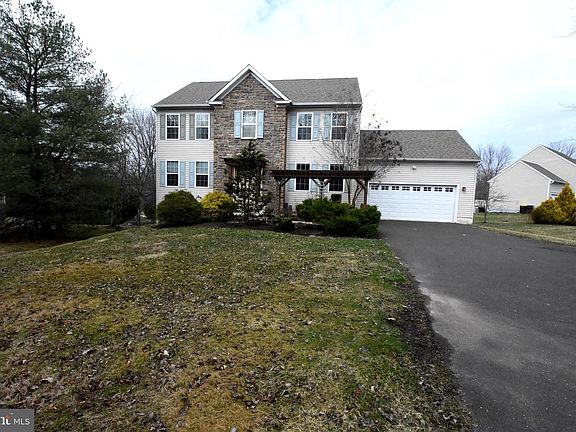 2nd image of 268 W Orvilla Rd