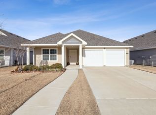 102 Clear Creek Ln, Terrell, TX 75160