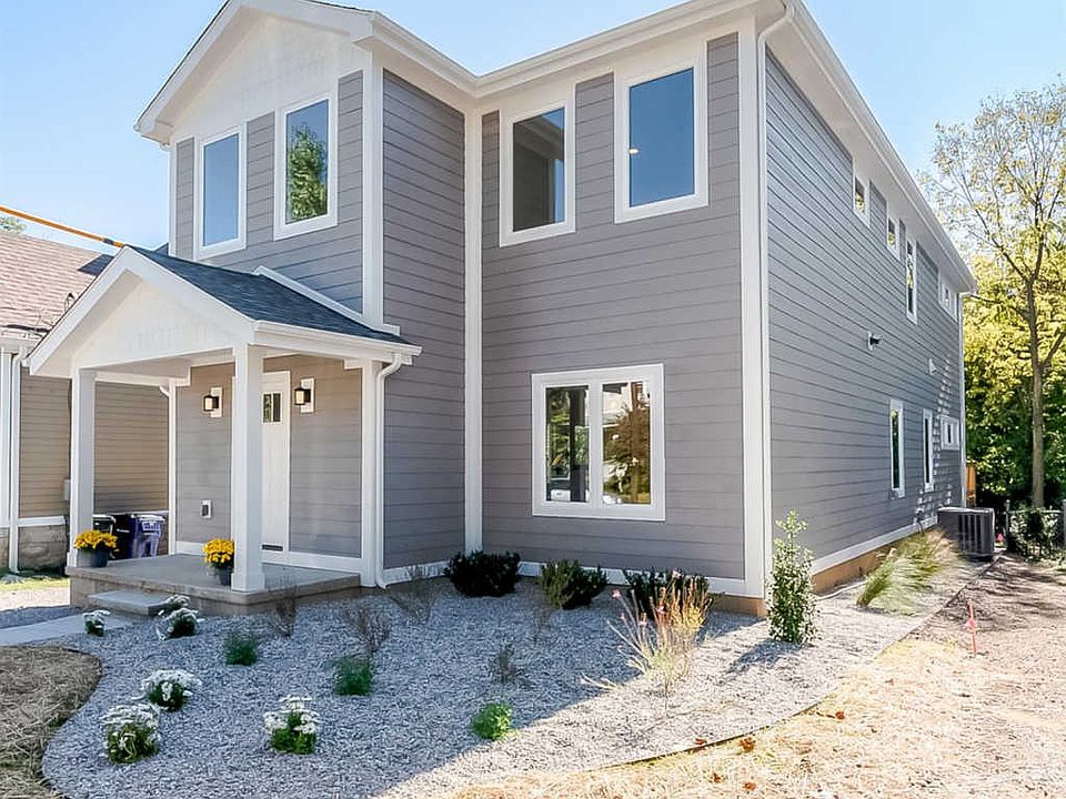 1st image of 662 Headley Ave