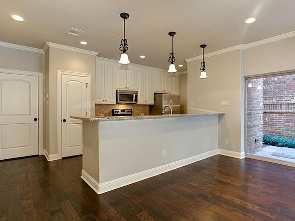 3rd image of 1201 Jerome St #1205