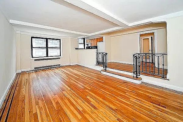 1st image of 200 W 20th St APT 907