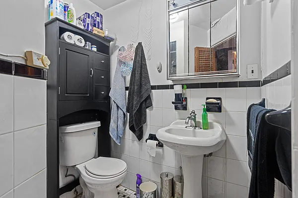 Sold by Jaymore Realty LLC | media 18