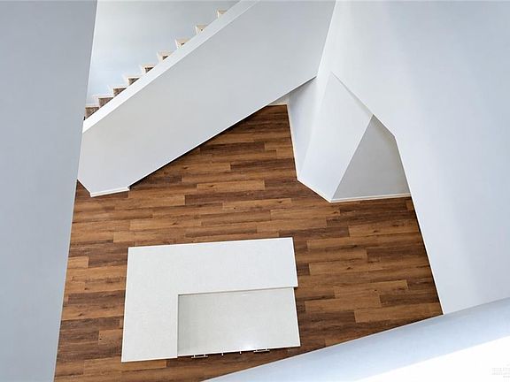 4th image of 1301 Morwil St APT 10