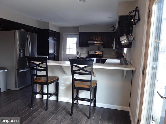 5th image of 12 Rosewood Dr