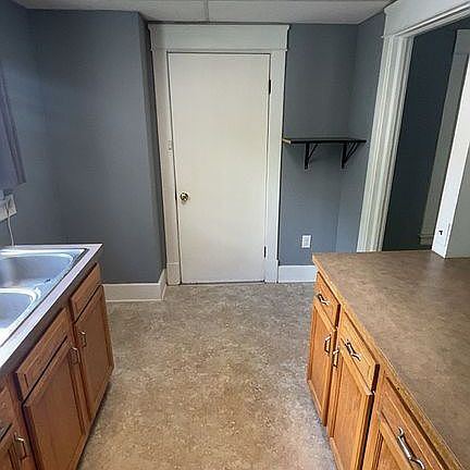3rd image of 508 Johnson St