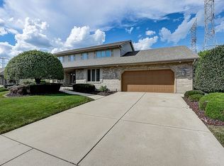7956 Binford Dr, Orland Park, IL 60462