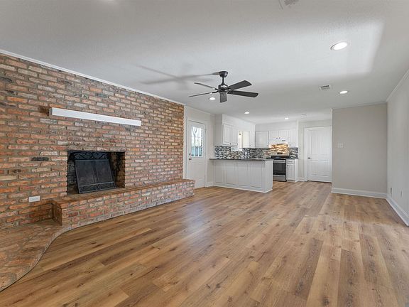 3rd image of 1660 Starlite Dr