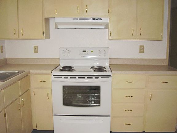 5th image of 2109 Markle Ave