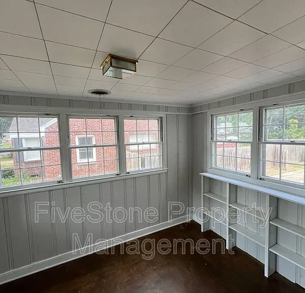 144 Northwood Dr — Photo 5