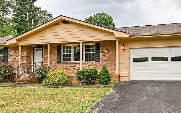 2nd image of 4627 E Circle Dr NW