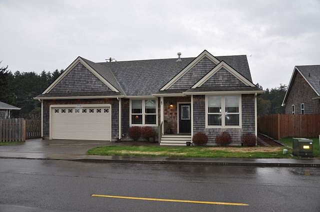1st image of 2714 Sea Crest Ave