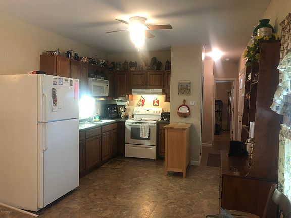 5th image of 129 Lisa Dr