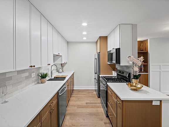 2nd image of 2400 Archbury Ln APT 2E